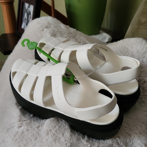 CROCS Shoes - NWT CROCS White and Black Sandals with Platform Sole-Size 10